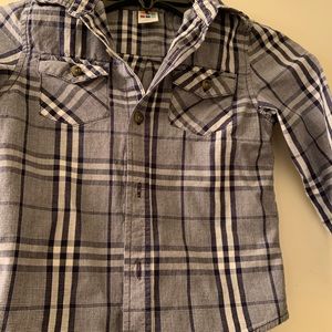 Healthtex Boys 4T long sleeve shirt.